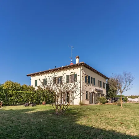 F Tale Villa