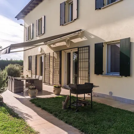Villa F Tale *